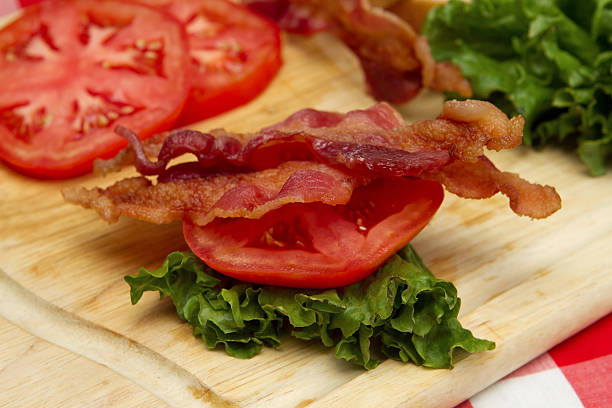 blt zutaten - sandwich bacon lettuce and tomato delicatessen bacon stock-fotos und bilder