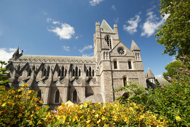 крайстчерчский с�обор в дублине, ирландия - christ church cathedral стоковые фото и изображения