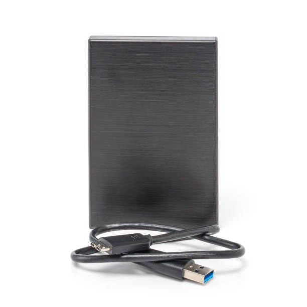 usb 3.0ケーブル付き外付けの黒いハードドライブディスク。ポータブルhdd上のデータストレージの最良の方法。白い背景で分離されたフロント ビューを閉じます。 - usb flash drive usb cable isolated close up ストックフォトと画像