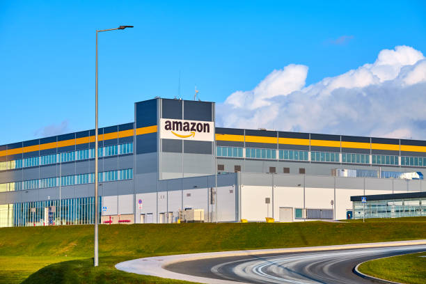 Amazon Robotics e-commerce center in Kolbaskowo is among the largest structure of this kind in Poland and Europe. Kolbaskowo, Poland - February 28, 2020: Amazon Robotics e-commerce center in Kolbaskowo is among the largest structure of this kind in Poland and Europe. amazon.com photos stock pictures, royalty-free photos & images