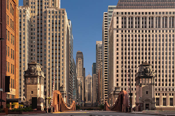 rue de chicago. - lasalle street photos et images de collection