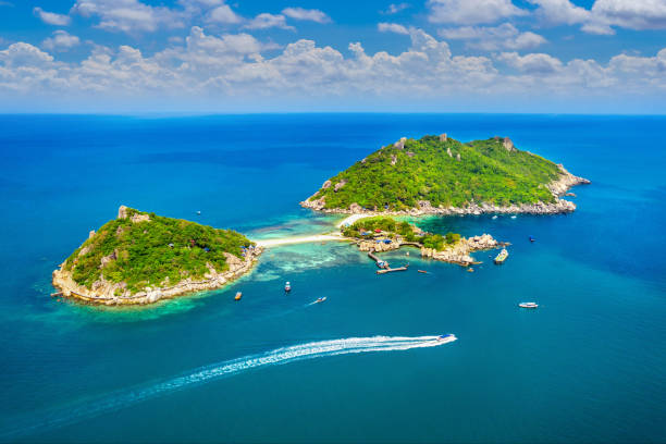vista aérea de la isla de koh nangyuan en surat thani, tailandia. - thailand beach koh tao nautical vessel fotografías e imágenes de stock