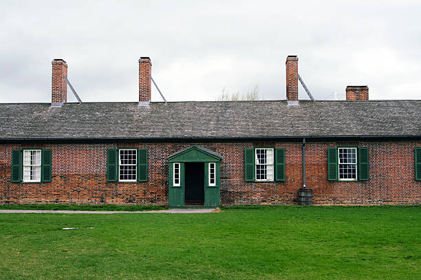 istock Old military quarters at Fort York 121000307