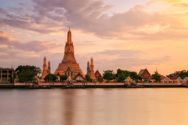 istock Wat Arun Temple of Thailand 1210022162