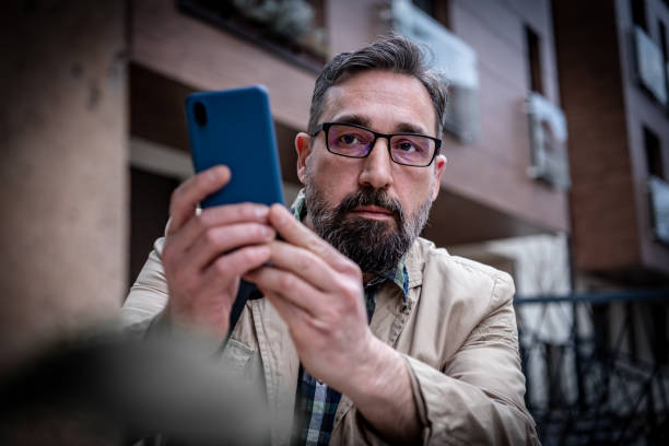 istock The detective captures the suspected person 1210165037