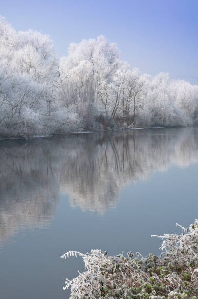 istock A frosty river Severn 1210183542
