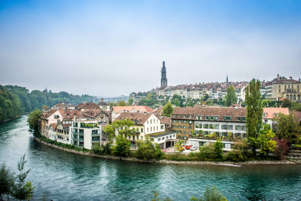 берн панорама в швейцарии - berne switzerland europe bridge стоковые фото и изображения