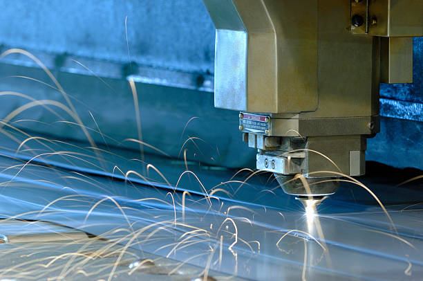 plasma macchina di taglio laser metallo - steel cut foto e immagini stock