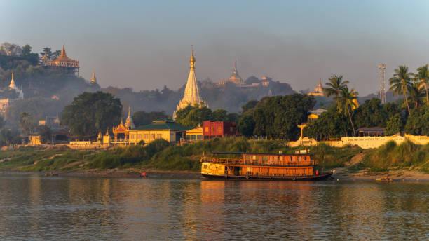 paisagem mianmar - ancient architecture buddhism burmese culture - fotografias e filmes do acervo