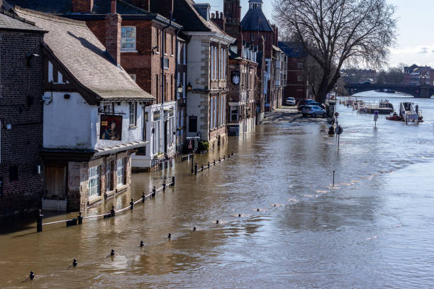 River Ouse flooding in the City of York Kings Arms Pub flooded in York york yorkshire photos stock pictures, royalty-free photos & images