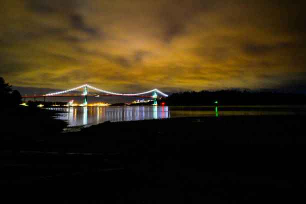 istock Lions Gate Bridge from Ambleside park 1210341544