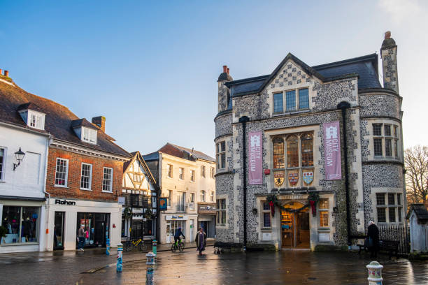 museu da cidade de winchester, inglaterra, reino unido - hampshire - fotografias e filmes do acervo