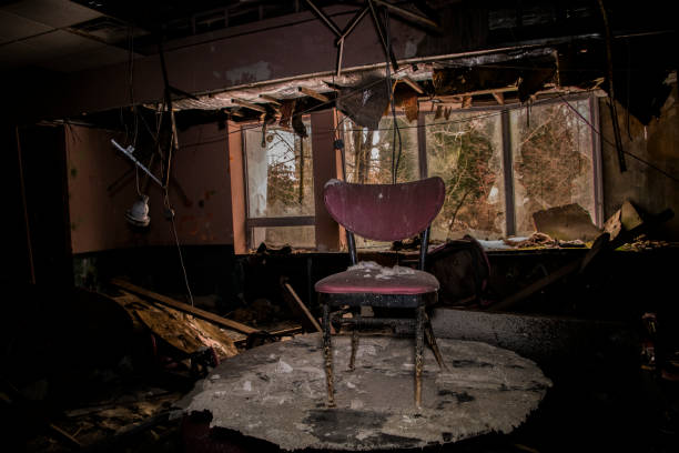 istock abandoned houses in America 1210356023