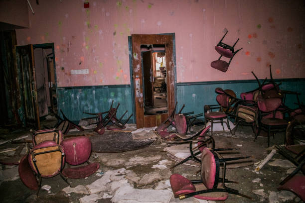 istock abandoned houses in America 1210356296