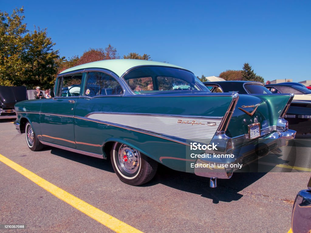 1957 Chevrolet Bel Air 2 Qua Đường Bưu Điện Hình ảnh Sẵn có - Tải xuống Hình ảnh Ngay bây giờ - 2012, Bedford - Nova Scotia, Bánh xe - iStock 1957 Chevrolet Bel Air 2 Qua Đường Bưu Điện Hình Ảnh Sẵn Có - Tải Xuống Hình Ảnh Ngay Bây Giờ - 2012, Bedford - Nova Scotia, Bánh Xe - Istock
