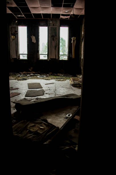 istock abandoned houses in America 1210359816