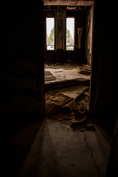 istock abandoned houses in America 1210359818