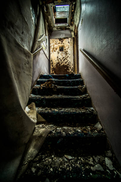 istock abandoned houses in America 1210359954