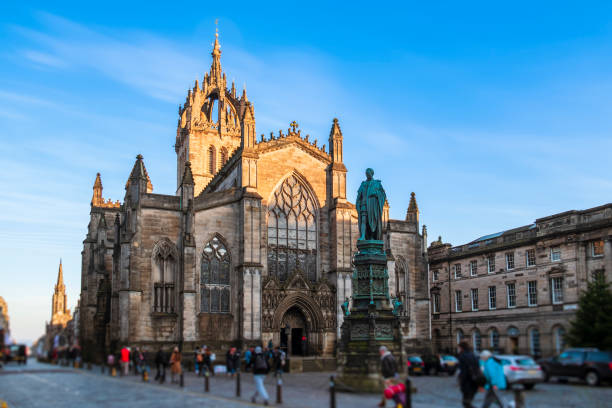 istock Edinburgh, St Giles' Cathedral on the Royal Mile (Scotland - UK) 1210367721
