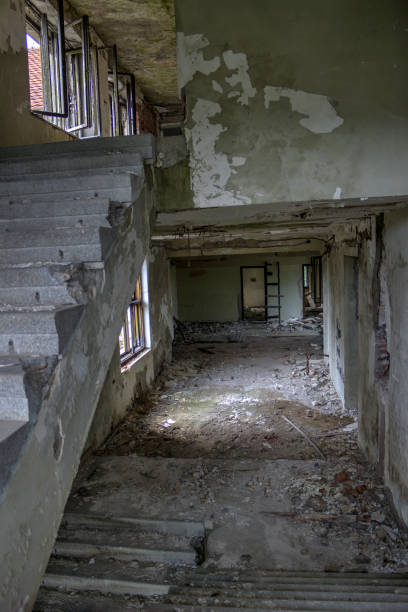 istock Abandoned and decaying hotel in the mountains 1210378370