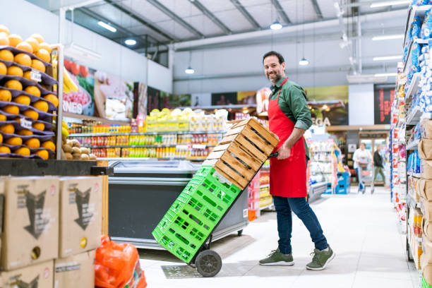 Supermarket Worker Pictures | Download Free Images on Unsplash
