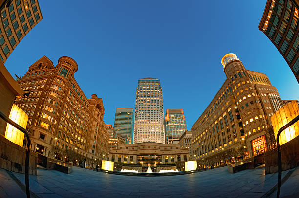 cabot square にキャナリー wahrf ,london - シティバンクタワー ストックフォトと画像