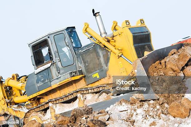 Bulldozer Lader Bei Winter Gefrorenen Boden Ausgrabung Werke Stockfoto und mehr Bilder von Aktivitäten und Sport
