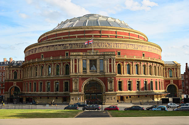 royal albert hall, londres, inglaterra, reino unido, en la tarde de luz - late afternoon fotografías e imágenes de stock