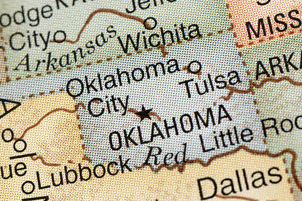 oklahoma - oklahoma tulsa map cartography fotografías e imágenes de stock