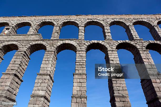 Römischen Aquädukts Im Alcázar Spanien Stockfoto und mehr Bilder von Fels - Fels, Alt, Aquädukt
