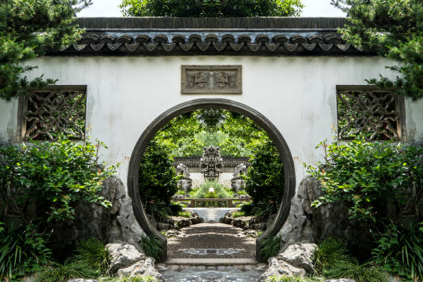 giardini a shanghai, cina - nature japanese garden formal garden ornamental garden foto e immagini stock