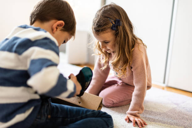 istock Little repairmen 1210514456
