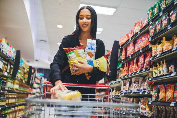istock She knows a good bargain when she sees one 1210531235