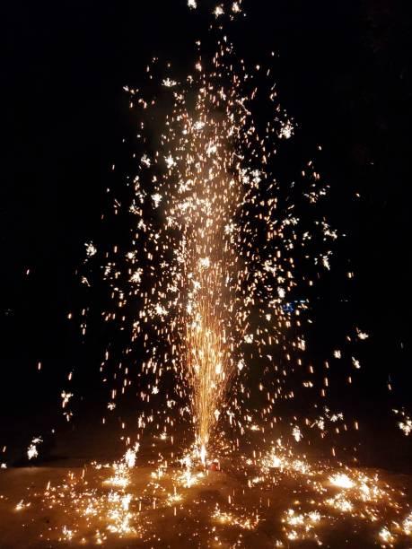 golden fountain - firework volcano - independence spark fire flame imagens e fotografias de stock