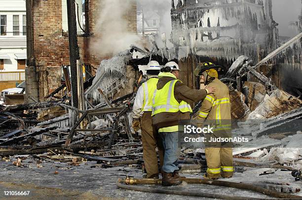 Está Coberto Em Caso De Perda - Fotografias de stock e mais imagens de Acidente Natural - Acidente Natural, Indústria de construção, Incêndio