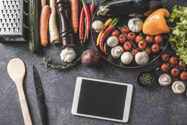 istock Surfing the net for vegetables recipe 1210597821