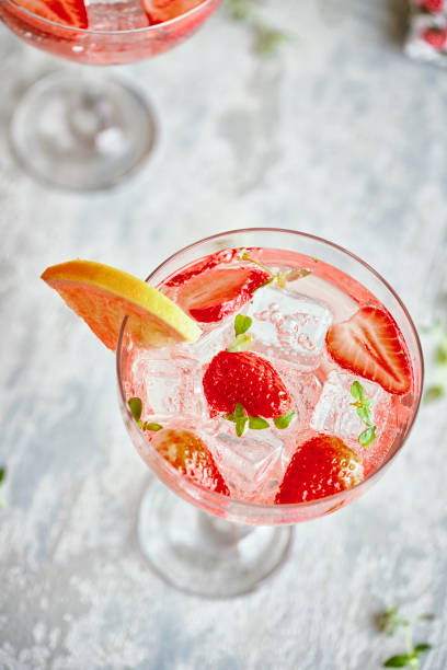 istock Strawberry Blood Orange Spritzers Cocktail 1210620578