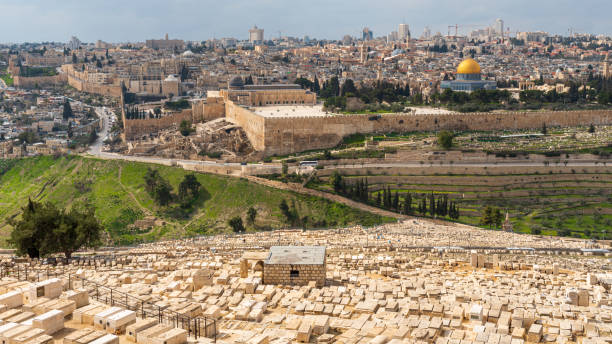 stara jerozolima - jerusalem israel skyline panoramic zdjęcia i obrazy z banku zdjęć