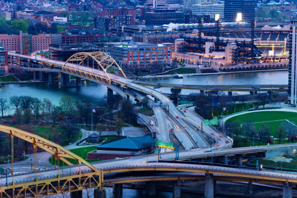 istock Pittsburg Parkway highway, Point State Park, dusk 1210659407