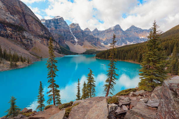 istock Moraine Lake in Banff 1210675532