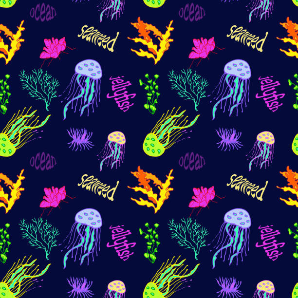 illustrazioni stock, clip art, cartoni animati e icone di tendenza di modello sottomarino senza cuciture: meduse e coralli, alghe. utilizzare per sfondi, stampe su tessuto, carta, ecc. - water plant coral sea jellyfish