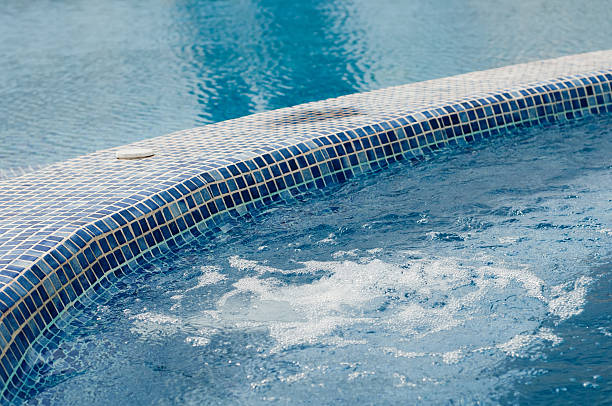 istock Pool and hot tub 121071928