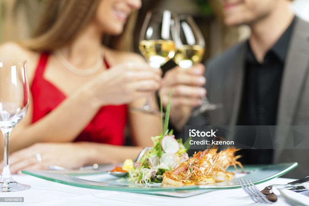 Mittag- oder Abendessen im restaurant - Lizenzfrei Paar - Partnerschaft Stock-Foto