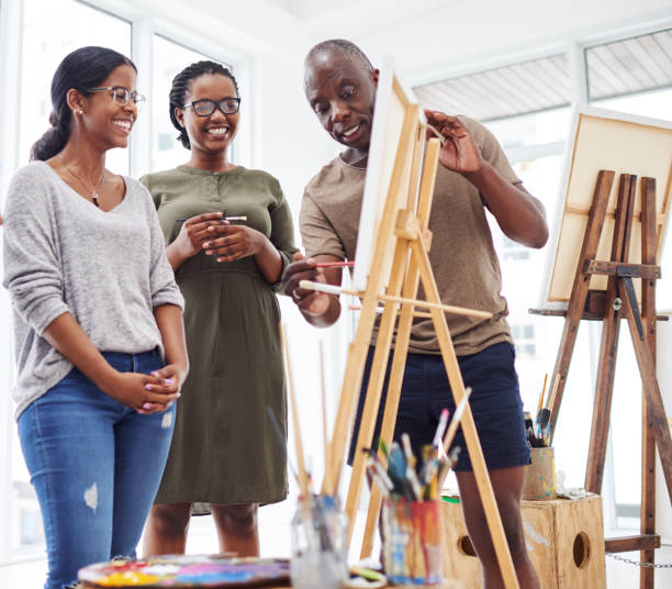 istock Our friends recommended this art class 1210760692
