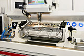 metall-drehmaschine.jpg?b=1&s=170x170&k=20&c=xiIgYWTH4SEo11fR5zT191Y7epJjlPT60pb1kR6J58w=