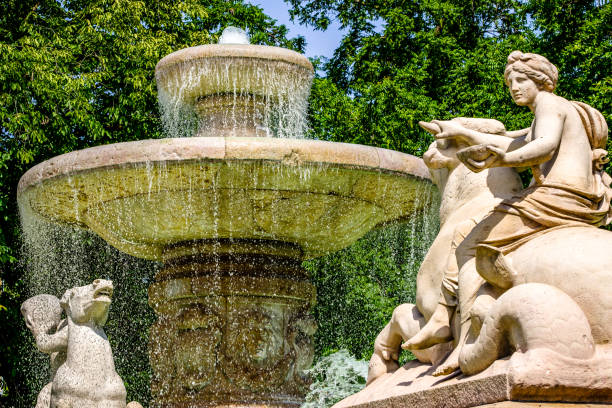 istock wittelsbacherbrunnen well in munich 1210783568