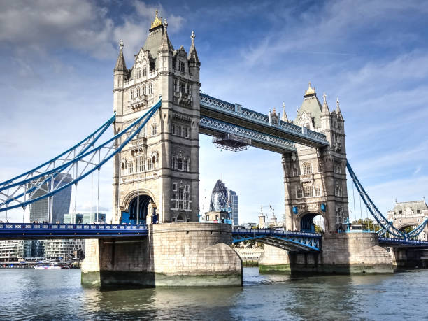 istock Impressive Tower Bridge of London 1210783676