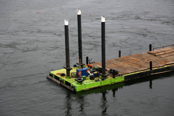 Pontoon For Rig Machine 40+ Oil Rig Platform Pontoon At Sea Stock Photos, Pictures & Royalty ...