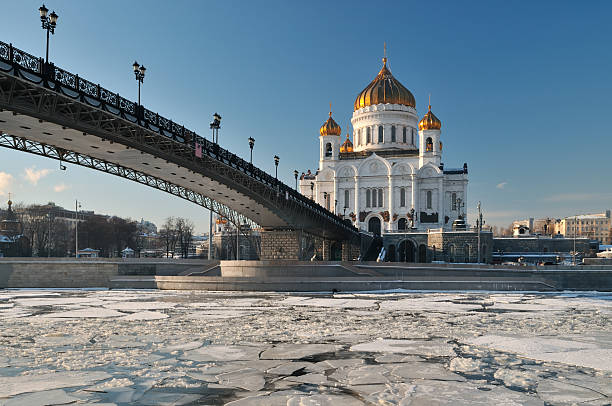 istock Christ the Savior Cathedral in Moscow 121089136