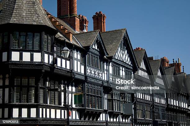 ビクトリア様式の建物でst Werburgh Street を Chester の中心街 - 英国チェスターのストックフォトや画像を多数ご用意 - 英国チェスター, イングランド, イングランド北西部